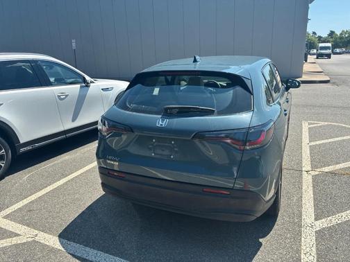 Pearl 2025 Honda HR-V LX