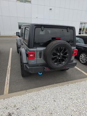 Sting Gray Clearcoat 2023 Jeep Wrangler 4xe Sahara