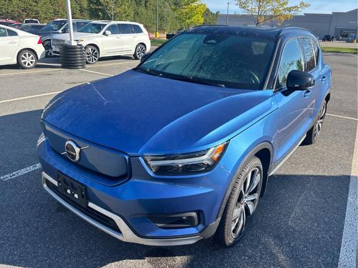 2021 Volvo XC40 Recharge Pure Electric P8