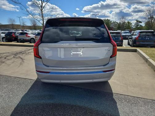 2025 Volvo XC90 Plug-In Hybrid T8 Ultra 6-Seater