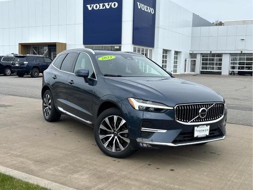 Denim Blue Metallic 2023 Volvo XC60 B5 Plus Bright Theme