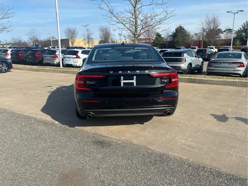 Black Stone 2020 Volvo S60 T6 Momentum