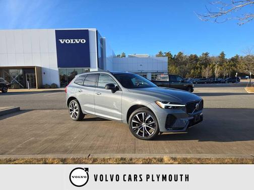 2024 Volvo XC60 B5 Plus Dark Theme