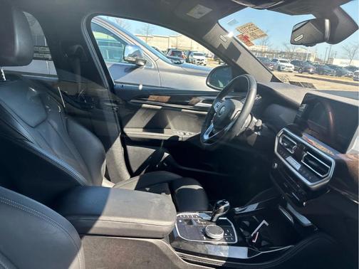 Jet Black 2024 BMW X4 xDrive30i