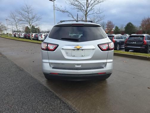 2017 Chevrolet Traverse 2LT