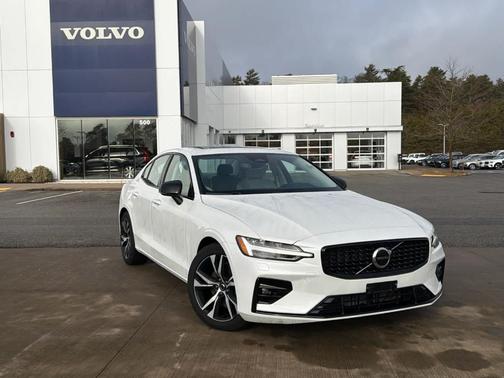 2025 Volvo S60 B5 Core