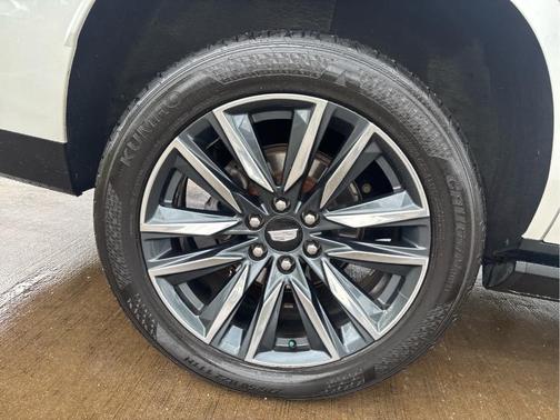 Crystal White Tri-Coat 2021 Cadillac Escalade Sport Platinum