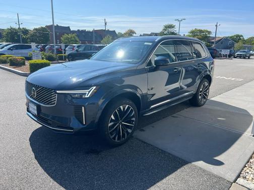 2025 Volvo XC90 B6 Ultra