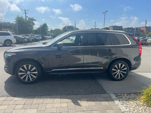 2024 Volvo XC90 B6 Plus Bright Theme 7-Seater