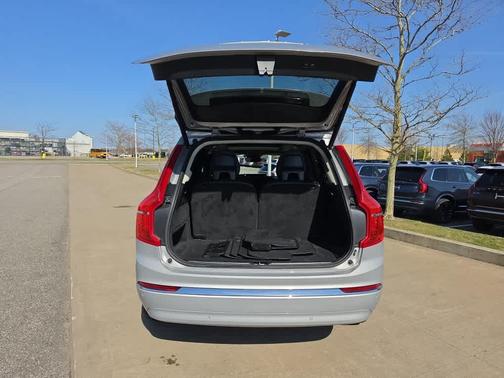 Silver 2024 Volvo XC90 B5 Plus Bright Theme