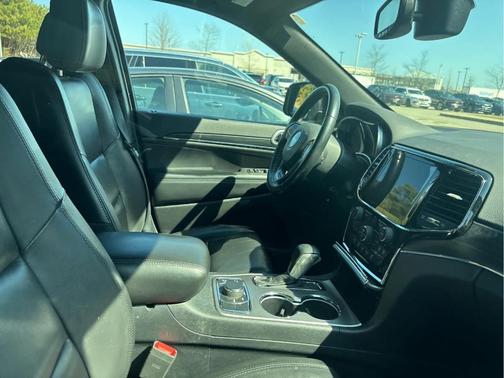 Granite Crystal Clearcoat Metallic 2019 Jeep Grand Cherokee Limited