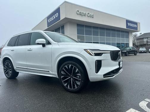 Crystal White Pearl 2026 Volvo XC90 B6 Plus 7-Seater