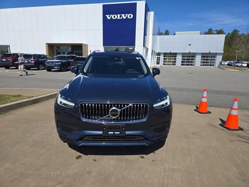 2023 Volvo XC90 B5 Core