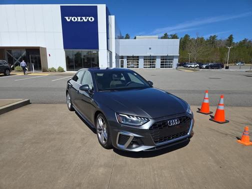 2023 Audi A4 45 S line Premium Plus
