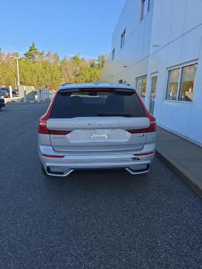 Silver 2025 Volvo XC60 B5 Core