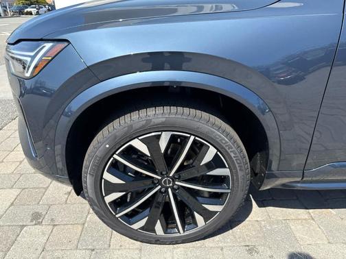 Denim Blue Metallic 2026 Volvo XC90 B6 Ultra Dark Theme 6-Seater