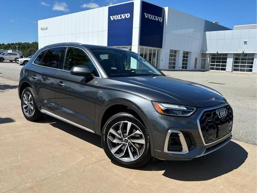 Daytona Gray Pearl Effect 2024 Audi Q5 45 S line quattro Premium