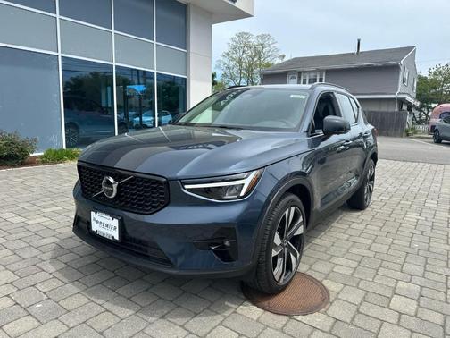 Denim Blue 2026 Volvo XC40 B5 Plus