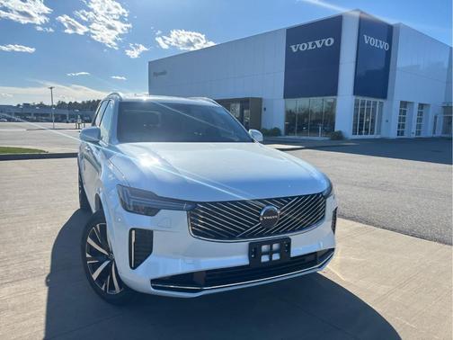 Crystal White 2026 Volvo XC90 B5 Core