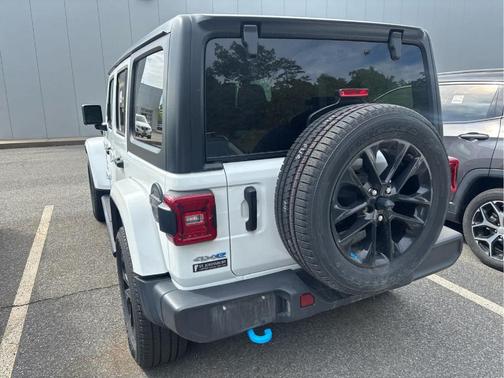 Bright White Clearcoat 2023 Jeep Wrangler 4xe Sahara