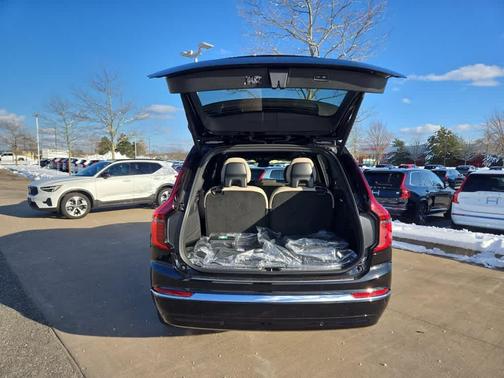 2026 Volvo XC90 B6 Plus 7-Seater