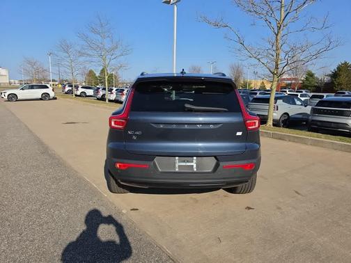 2022 Volvo XC40 Recharge Pure Electric P8 Twin Plus