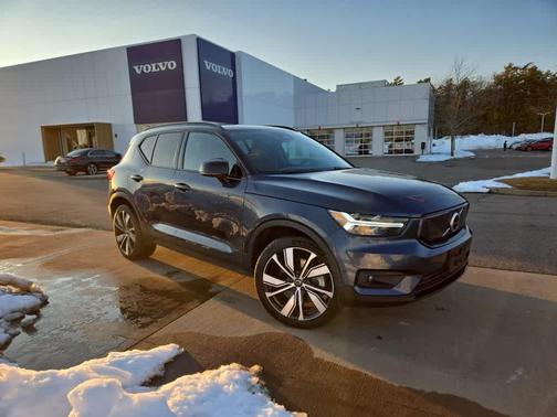 2022 Volvo XC40 Recharge Pure Electric P8 Twin Plus