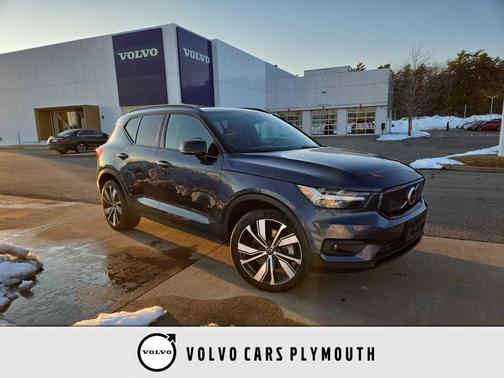 2022 Volvo XC40 Recharge Pure Electric P8 Twin Plus