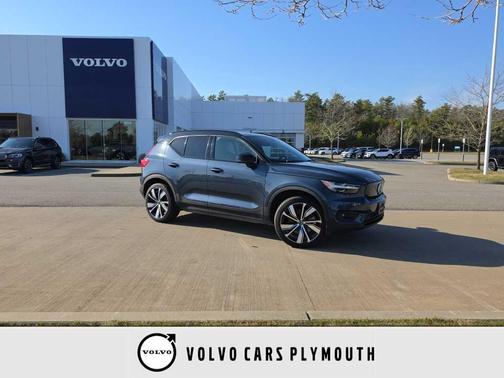 2022 Volvo XC40 Recharge Pure Electric P8 Twin Plus