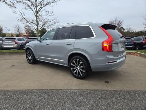 2024 Volvo XC90 B6 Plus Bright Theme 7-Seater