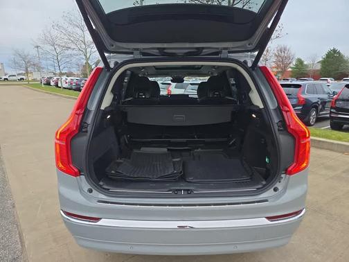 2024 Volvo XC90 B6 Plus Bright Theme 7-Seater