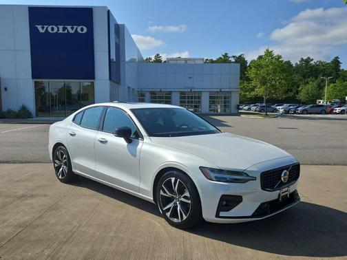2025 Volvo S60 B5 Core