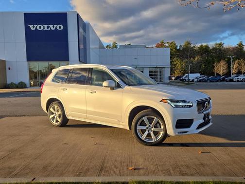 2023 Volvo XC90 B5 Core