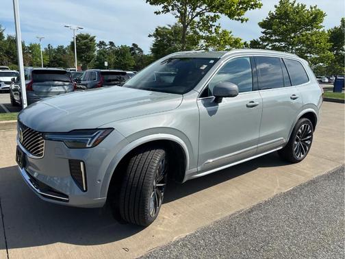 Metallic 2026 Volvo XC90 B6 Plus 7-Seater