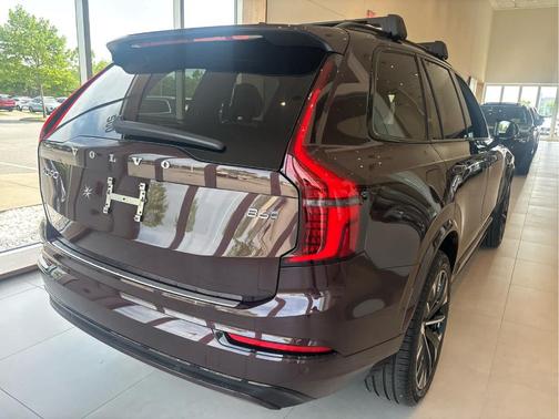 Mulberry Red 2026 Volvo XC90 B6 Ultra Dark Theme 6-Seater