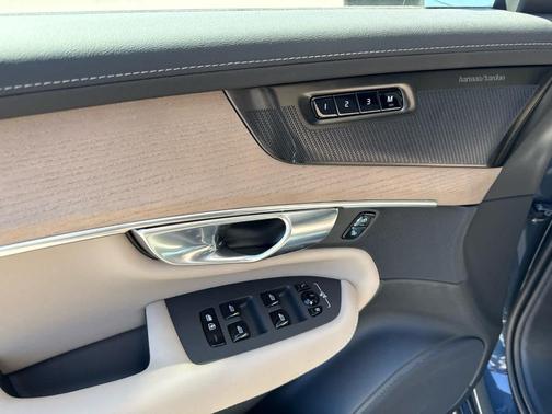 Denim Blue Metallic 2026 Volvo XC90 B6 Plus 7-Seater
