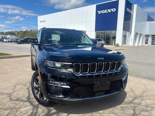 Diamond Black 2022 Jeep Grand Cherokee 4xe Base