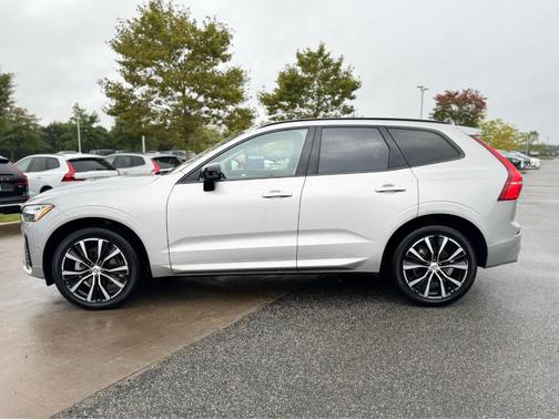 2025 Volvo XC60 B5 Plus