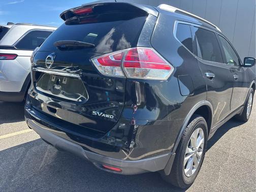 2016 Nissan Rogue SV