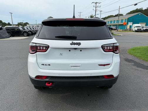 2024 Jeep Compass Trailhawk