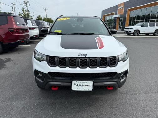 2024 Jeep Compass Trailhawk