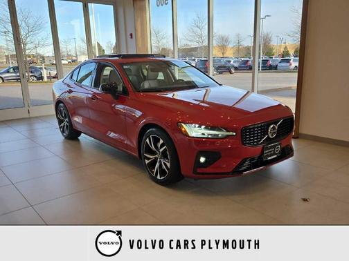 2025 Volvo S60 B5 Plus