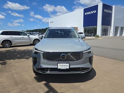 2026 Volvo XC90 PLUS