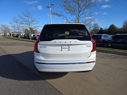 2026 Volvo XC90 B6 Ultra 7-Seater