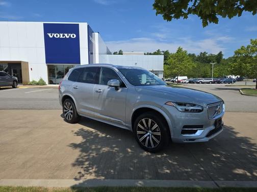 2024 Volvo XC90 B5 Plus Bright Theme