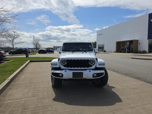 Bright White Clearcoat 2024 Jeep Wrangler 4xe High Altitude