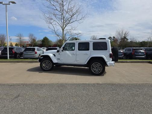 Bright White Clearcoat 2024 Jeep Wrangler 4xe High Altitude