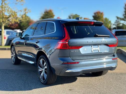 2022 Volvo XC60 B5 Inscription