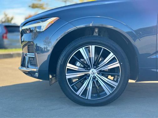 2022 Volvo XC60 B5 Inscription