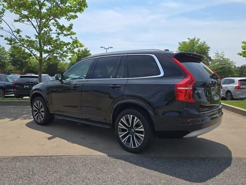2022 Volvo XC90 T6 Momentum 6 Passenger